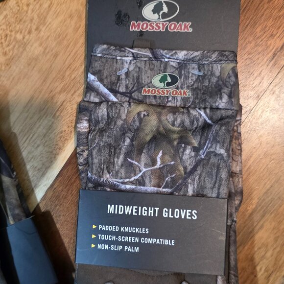 NWT_Men's Mossy Oaks Medium (2) Gloves & Beanie - Picture 3 of 4